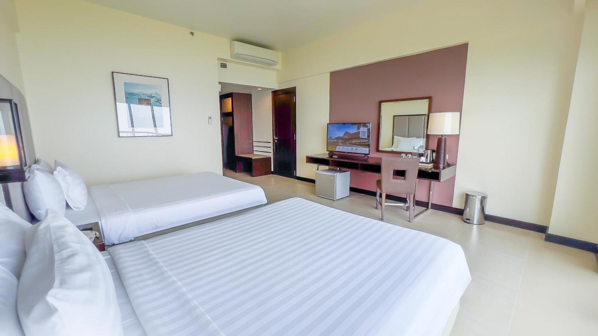 Taal Vista Hotel Tagaytay City Екстериор снимка Deluxe Room