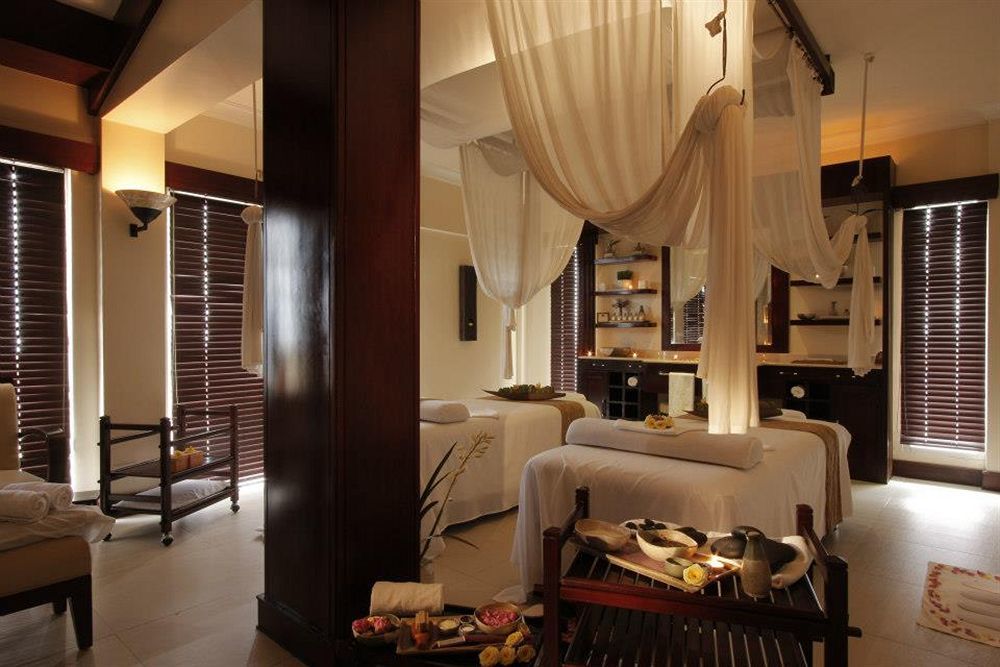 Taal Vista Hotel Tagaytay City Екстериор снимка A spa at the Four Seasons Resort, Seychelles